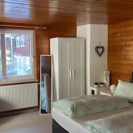 Mit Sauna Am Waldrand 度假居 *