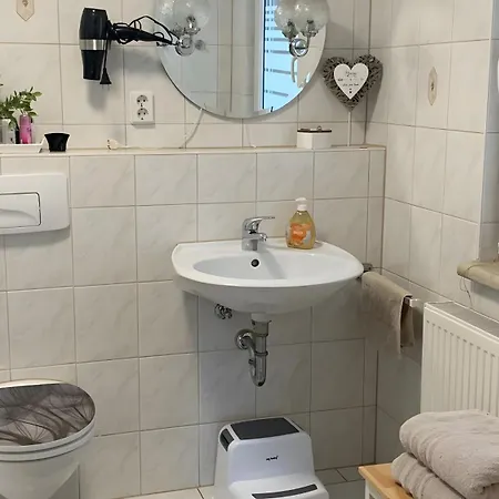 Mit Sauna Am Waldrand 度假居 腓特烈罗达